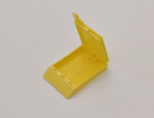 [GEN-GS-1095Y] plastic biopsy tissue cassettes with attached lid 35 angled face large writing area yellow